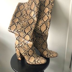 Snake skin Zara boots. Size 9